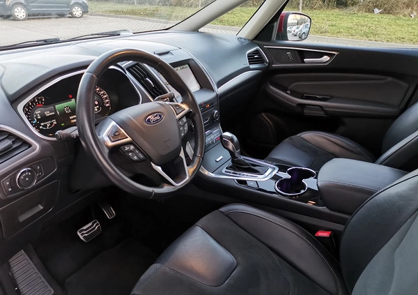 Ford S-Max cena 85900 przebieg: 199000, rok produkcji 2016 z Olsztyn małe 704